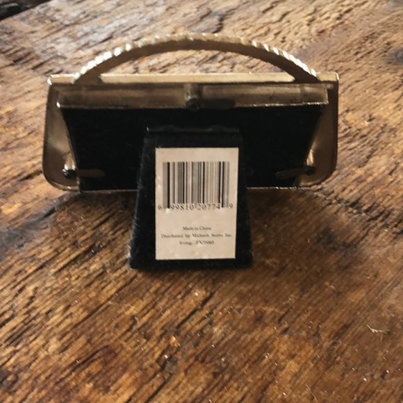 DONATED - Picture 2 of 3